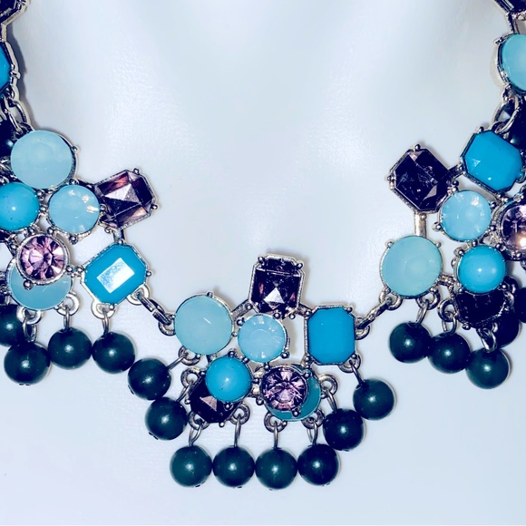 Unique and Beautiful Vintage Necklace - Picture 4 of 7